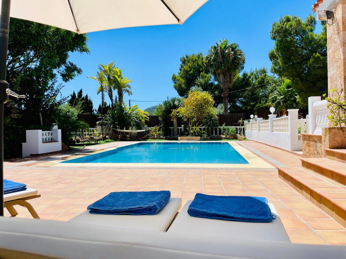 Villa Con Piscina Gigante Sant Francesc de s'Estany エクステリア 写真