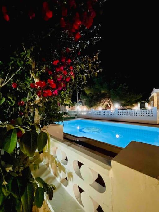 Villa Con Piscina Gigante Sant Francesc de s'Estany エクステリア 写真
